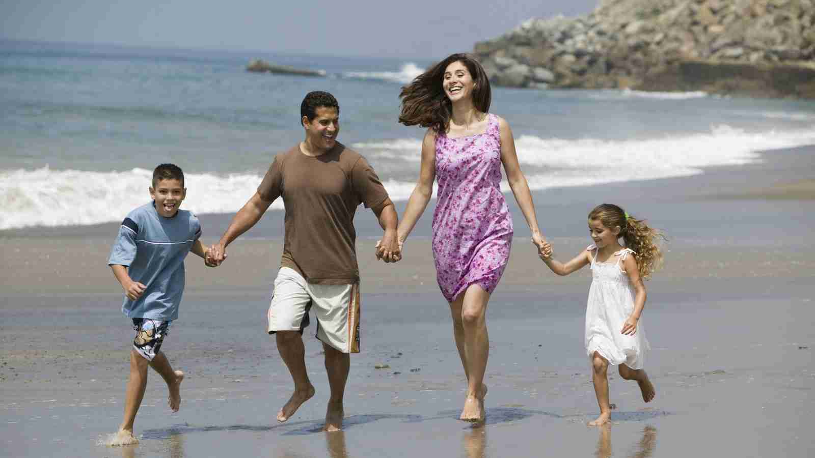 Best Beaches for Kids and Families in Auckland