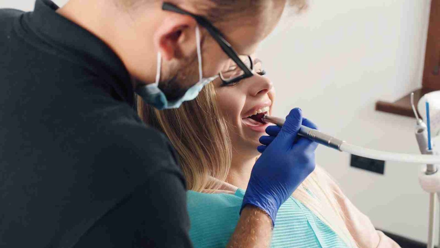The 5 Best Teeth Whitening Dentists In Auckland 2024